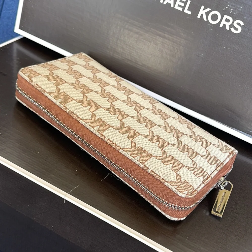 Michael Kors Men’s Women’s Cooper Tech Zip Around Continental Wallet Light Cream